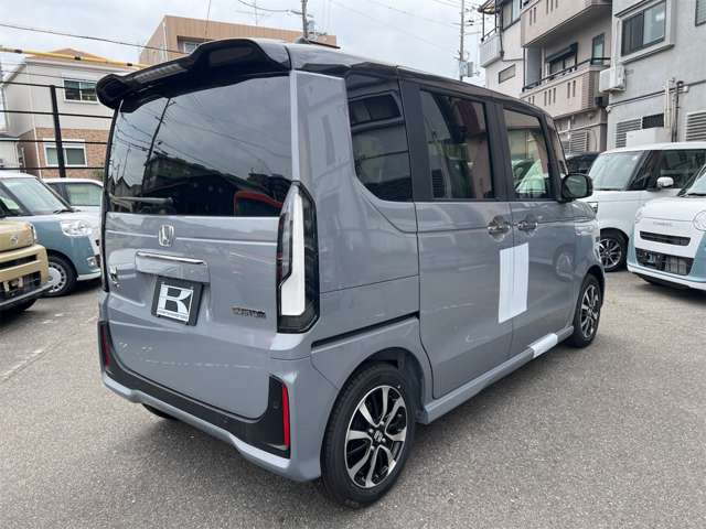 ホンダ Ｎ　ＢＯＸ カスタム ６６０ コーディネートスタイル ２トーン R8年 (近畿) 99