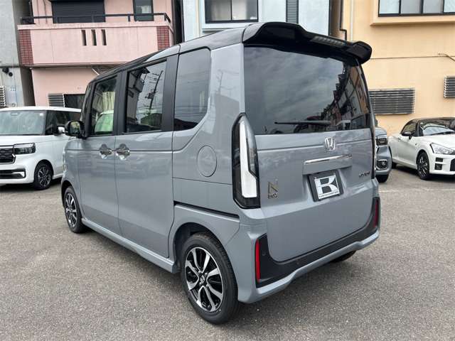 ホンダ Ｎ　ＢＯＸ カスタム ６６０ コーディネートスタイル ２トーン R8年 (近畿) 99