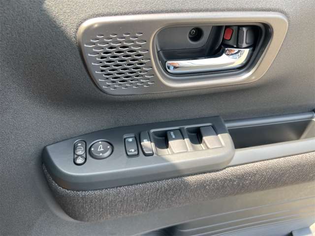 ホンダ Ｎ　ＢＯＸ カスタム ６６０ R7年 (近畿) 99