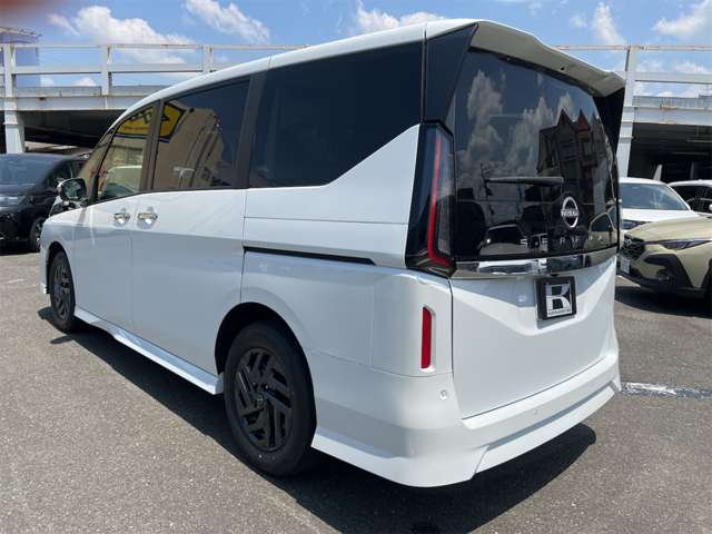 日産 セレナ ２．０ ハイウェイスターＶ R8年 (近畿) 99