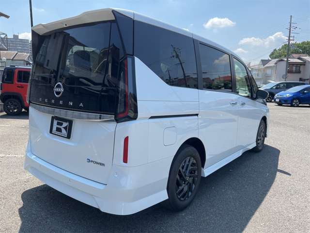 日産 セレナ １．４ Ｅ－ＰＯＷＥＲ ハイウェイスターＶ R8年 (近畿) 99