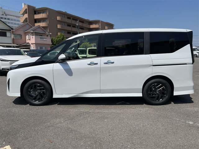 日産 セレナ １．４ Ｅ－ＰＯＷＥＲ ハイウェイスターＶ R8年 (近畿) 99