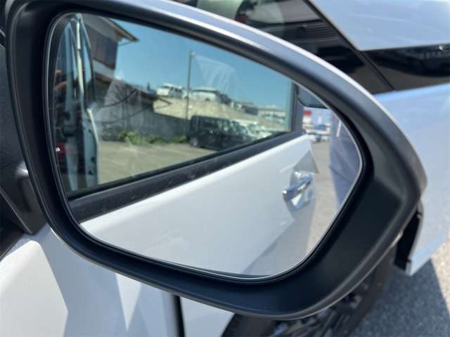 日産 セレナ １．４ Ｅ－ＰＯＷＥＲ ハイウェイスターＶ R8年 (近畿) 99