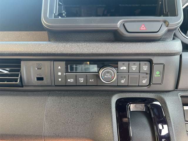 ホンダ Ｎ　ＢＯＸ カスタム ６６０ R7年 (近畿) 99