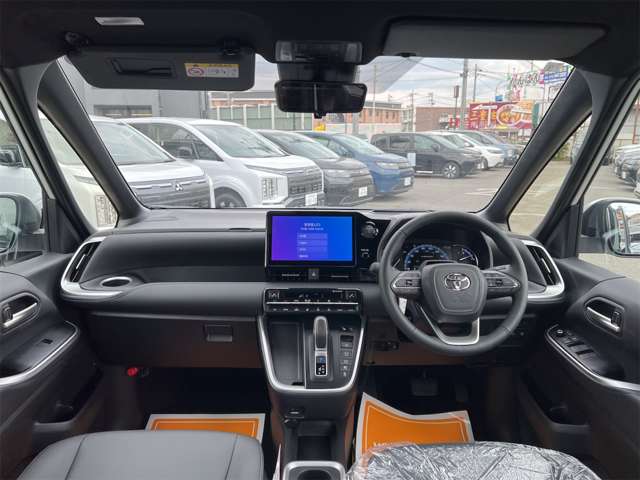 トヨタ ヴォクシー １．８ ハイブリッド Ｓ－Ｚ R8年 (近畿) 99
