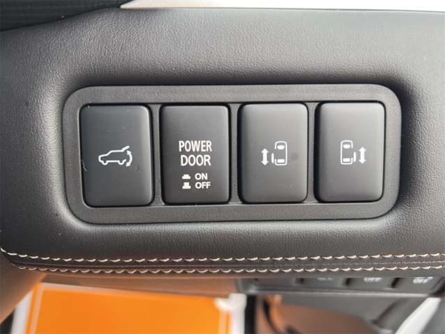 三菱 デリカ　Ｄ：５ ２．２ Ｐ ディーゼルターボ ４ＷＤ R8年 (近畿) 99
