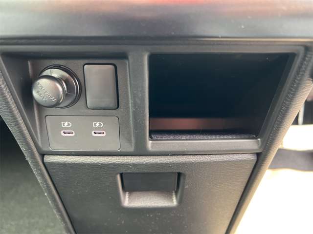 三菱 デリカ　Ｄ：５ ２．２ Ｐ ディーゼルターボ ４ＷＤ R8年 (近畿) 99