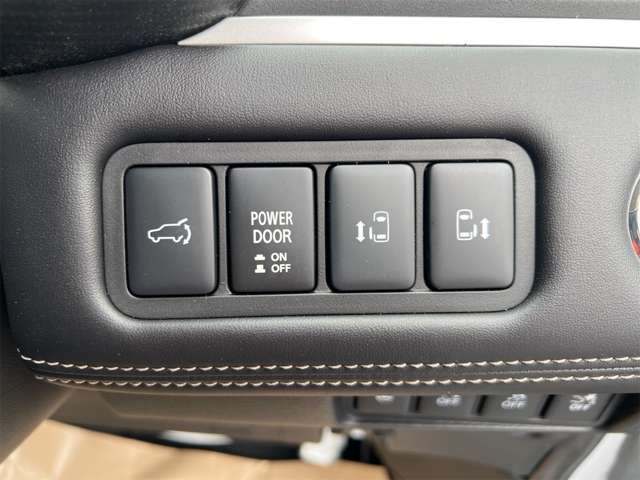 三菱 デリカ　Ｄ：５ ２．２ Ｐ ディーゼルターボ ４ＷＤ R8年 (近畿) 99