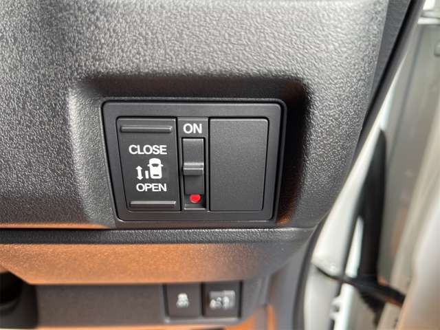 ホンダ Ｎ　ＢＯＸ カスタム ６６０ R7年 (近畿) 99