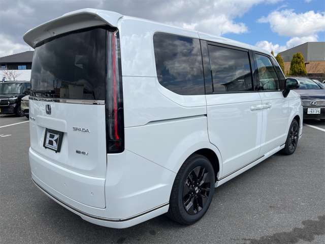 ホンダ ステップワゴン　ハイブリッド ２．０ Ｅ：ＨＥＶ スパーダ R8年 (近畿) 99