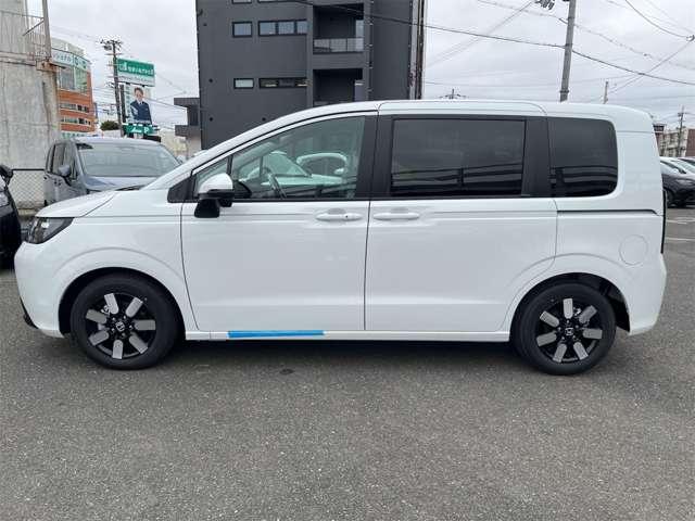 ホンダ フリード　ハイブリッド １．５ Ｅ：ＨＥＶ エアー ＥＸ R8年 (近畿) 99
