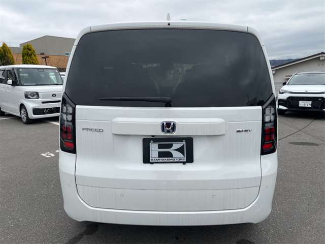 ホンダ フリード　ハイブリッド １．５ Ｅ：ＨＥＶ エアー ＥＸ R7年 (近畿) 99