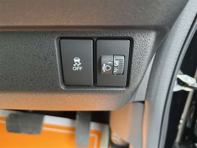 ホンダ Ｎ　ＢＯＸ カスタム ６６０ R7年 (近畿) 99