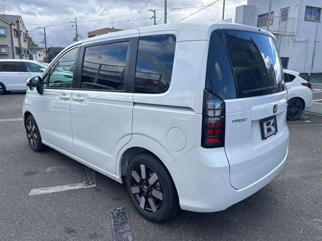 ホンダ フリード　ハイブリッド １．５ Ｅ：ＨＥＶ エアー ＥＸ R7年 (近畿) 99