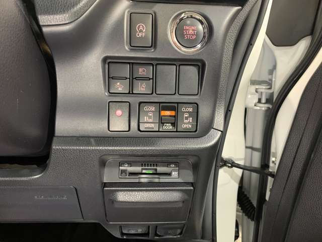 トヨタ ノア ２．０ ＳＩ ＷＸＢＩＩ R2年 (近畿) 99