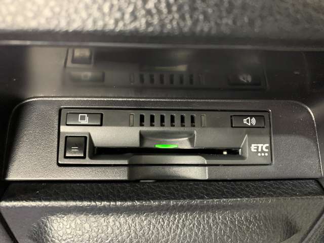 トヨタ ノア ２．０ ＳＩ ＷＸＢＩＩ R2年 (近畿) 99