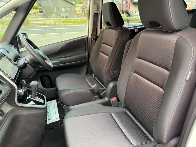 日産 セレナ ２．０ ハイウェイスター ＶセレクションＩＩ R1年 (中国) 99