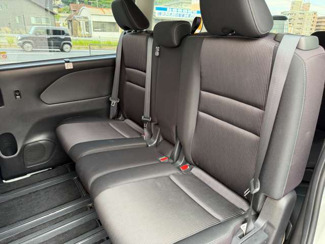 日産 セレナ ２．０ ハイウェイスター ＶセレクションＩＩ R1年 (中国) 99