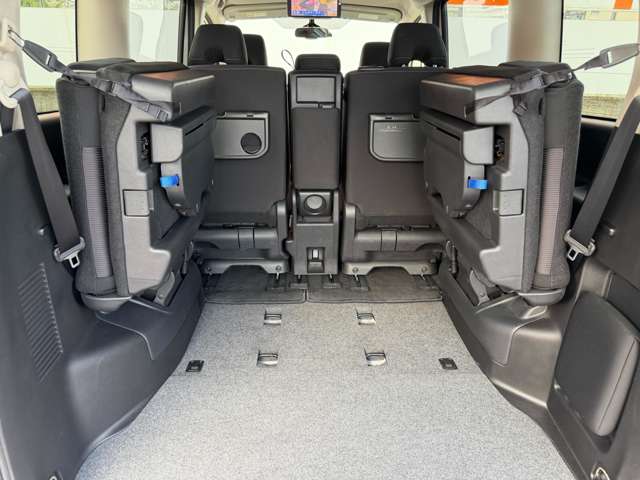 日産 セレナ ２．０ ハイウェイスター ＶセレクションＩＩ R1年 (中国) 99