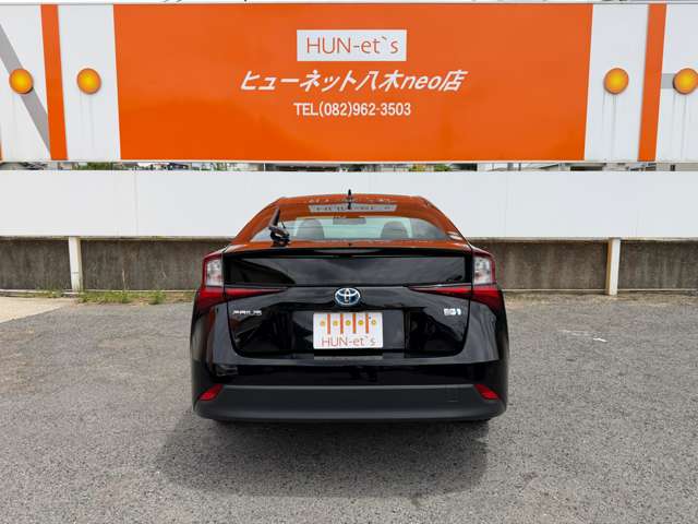 トヨタ プリウス １．８ Ｓ セーフティ プラスＩＩ R2年 (中国) 99