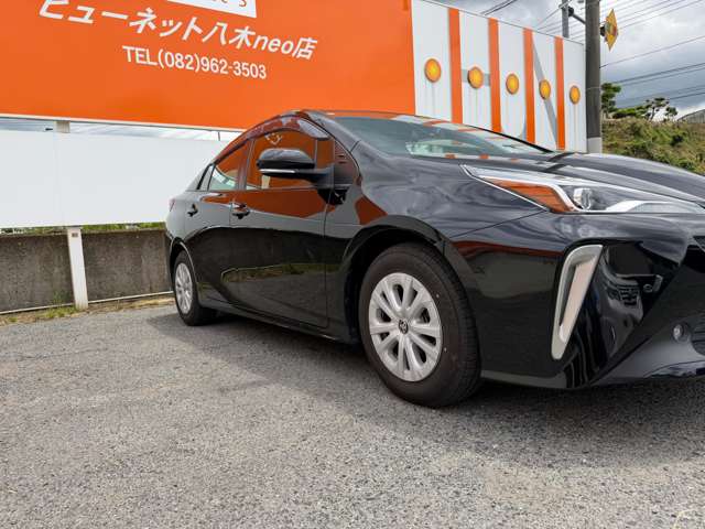 トヨタ プリウス １．８ Ｓ セーフティ プラスＩＩ R2年 (中国) 99