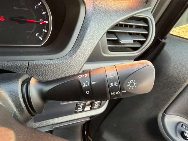 トヨタ ヴォクシー ２．０ ＺＳ 煌 H27年 (中国) 99