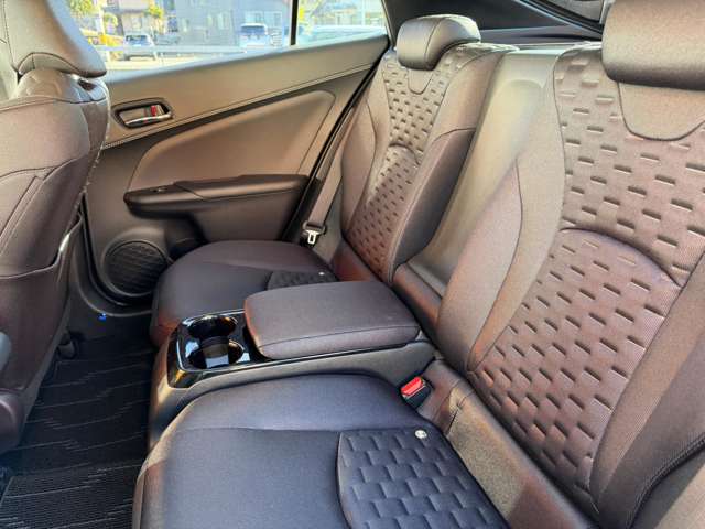 トヨタ プリウスＰＨＶ １．８ Ｓ ナビパッケージ セーフティ プラス H30年 (中国) 99