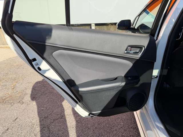 トヨタ プリウスＰＨＶ １．８ Ｓ ナビパッケージ セーフティ プラス H30年 (中国) 99