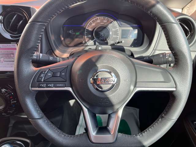 日産 ノート １．２ Ｅ－ＰＯＷＥＲ メダリスト H29年 (中国) 99