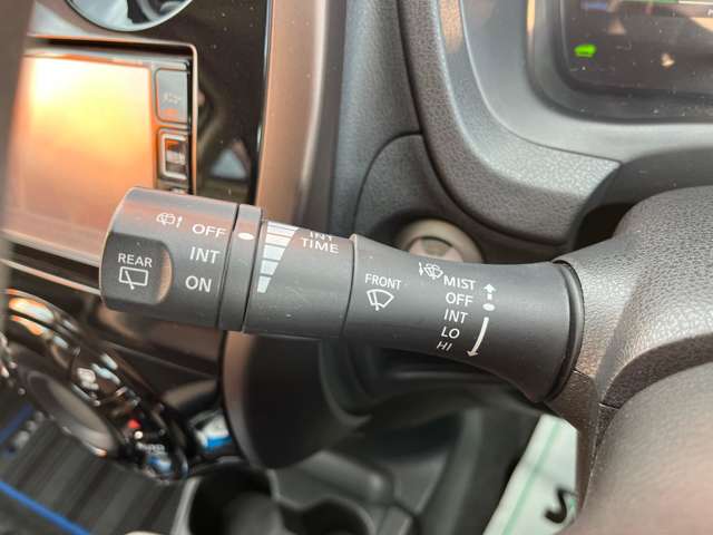 日産 ノート １．２ Ｅ－ＰＯＷＥＲ メダリスト H29年 (中国) 99
