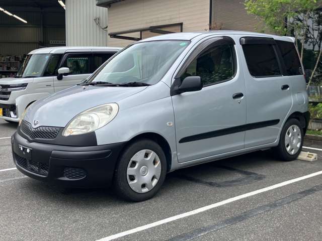トヨタ ファンカーゴ １．３ Ｘ H17年 (中国) 99