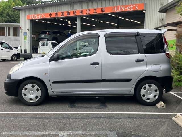トヨタ ファンカーゴ １．３ Ｘ H17年 (中国) 99