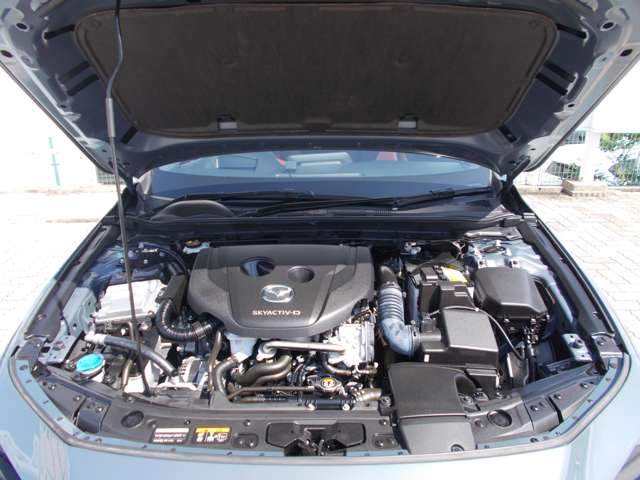マツダ ＭＡＺＤＡ３　ファストバック １．８ ＸＤ バーガンディ セレクション ディーゼルターボ R1年 (中国) 99