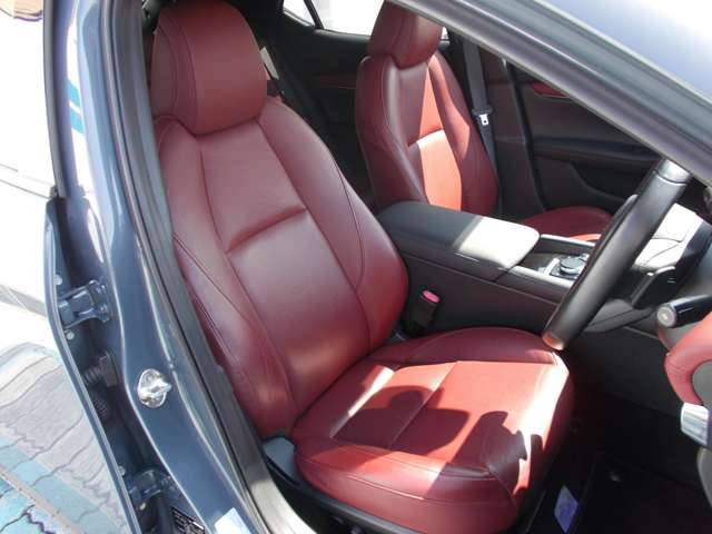 マツダ ＭＡＺＤＡ３　ファストバック １．８ ＸＤ バーガンディ セレクション ディーゼルターボ R1年 (中国) 99