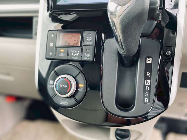 ダイハツ タント ６６０ Ｇ ＳＡ ４ＷＤ H26年 (中国) 99