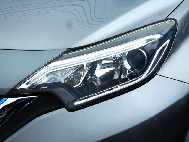 日産 ノート １．２ Ｅ－ＰＯＷＥＲ メダリスト H29年 (中国) 99