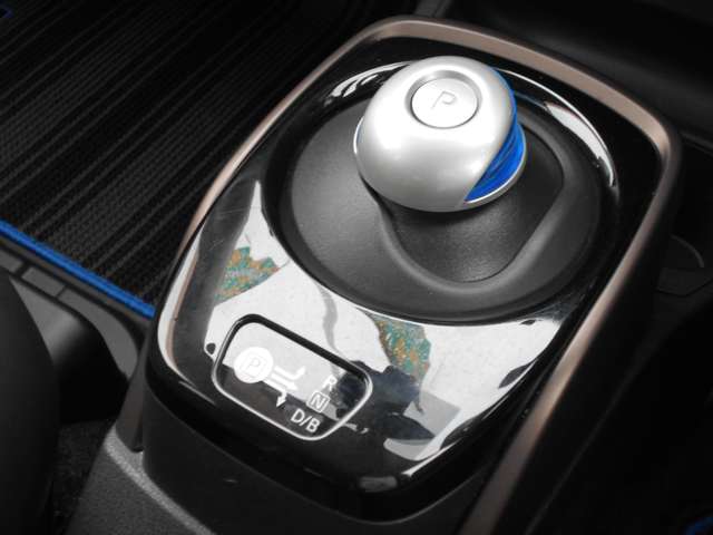 日産 ノート １．２ Ｅ－ＰＯＷＥＲ メダリスト H29年 (中国) 99