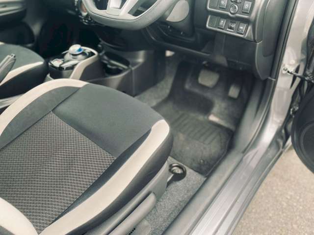 日産 ノート １．２ Ｅ－ＰＯＷＥＲ Ｘ R1年 (中国) 99