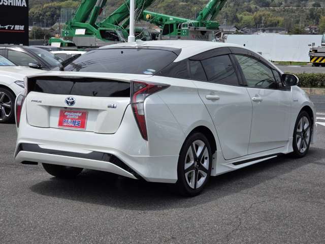 トヨタ プリウス １．８ Ｓ ツーリングセレクション H29年 (中国) 99