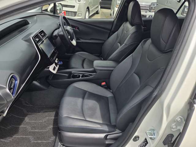 トヨタ プリウス １．８ Ｓ ツーリングセレクション H29年 (中国) 99