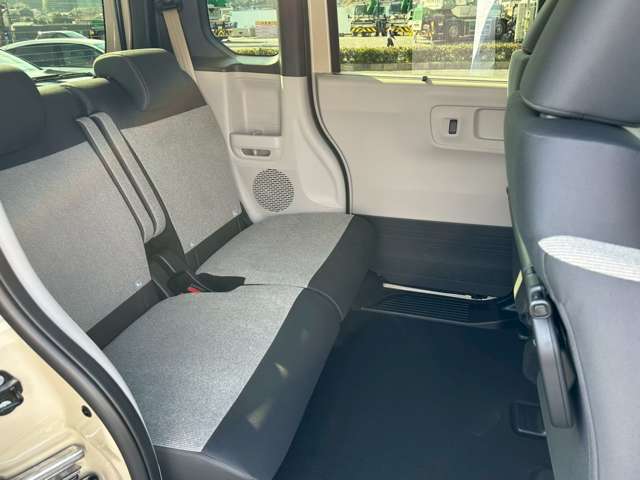 ホンダ Ｎ　ＢＯＸ ６６０ ファッションスタイル ２トーン ４ＷＤ R7年 (中国) 99