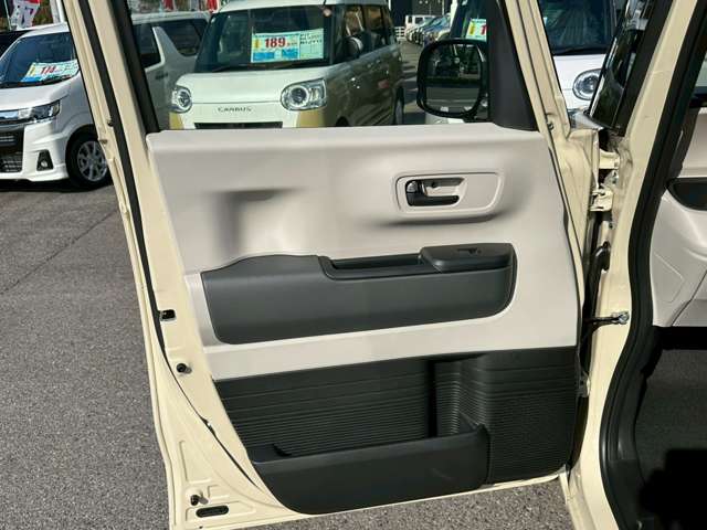 ホンダ Ｎ　ＢＯＸ ６６０ ファッションスタイル ２トーン ４ＷＤ R7年 (中国) 99