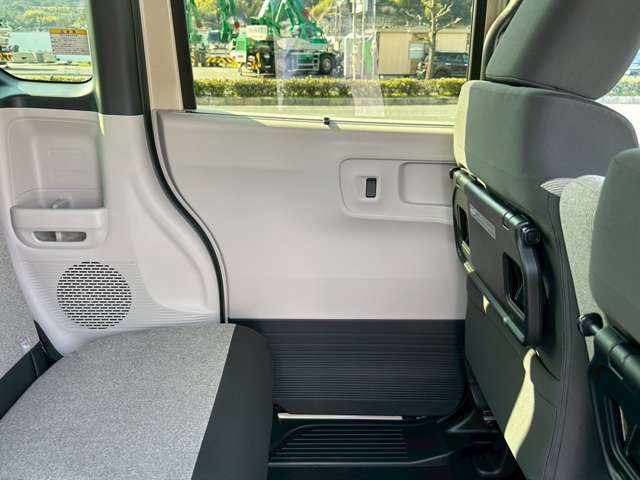 ホンダ Ｎ　ＢＯＸ ６６０ ファッションスタイル ２トーン ４ＷＤ R7年 (中国) 99