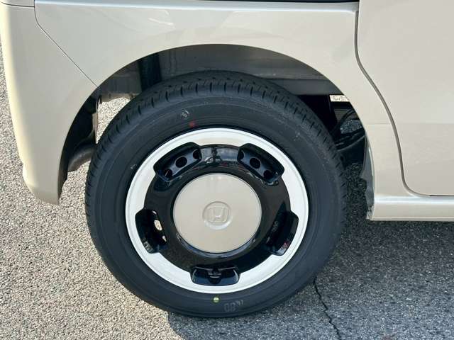 ホンダ Ｎ　ＢＯＸ ６６０ ファッションスタイル ２トーン ４ＷＤ R7年 (中国) 99