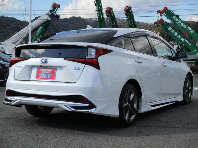 トヨタ プリウス １．８ Ａ ツーリングセレクション R2年 (中国) 99