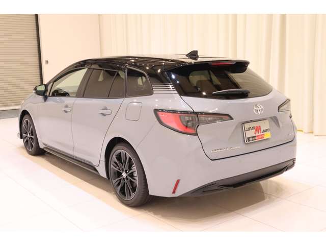トヨタ カローラ　ツーリング　ハイブリッド １．８ ハイブリッド アクティブ スポーツ R8年 (中国) 99