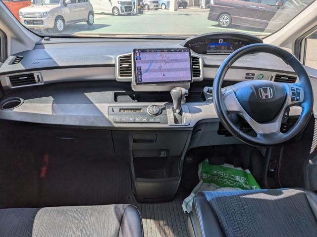 ホンダ フリード　ハイブリッド １．５ ＨＹＢＲＩＤ 後席モニター 両側電動 H24年 (四国) 99