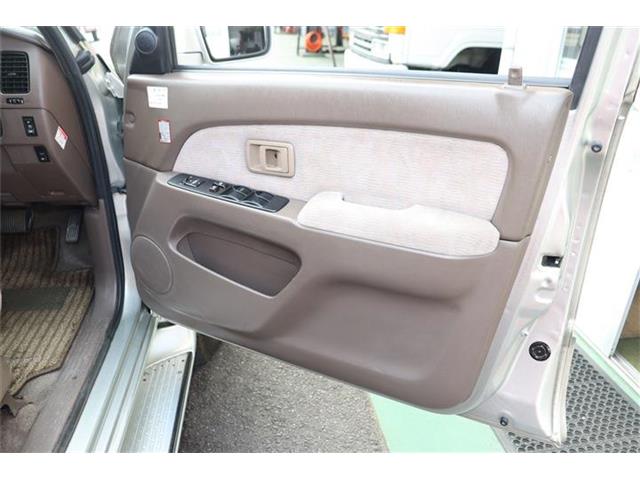 トヨタ ハイラックスサーフ ３．０ ＳＳＲ－Ｘ ディーゼルターボ ４ＷＤ H11年 (四国) 99