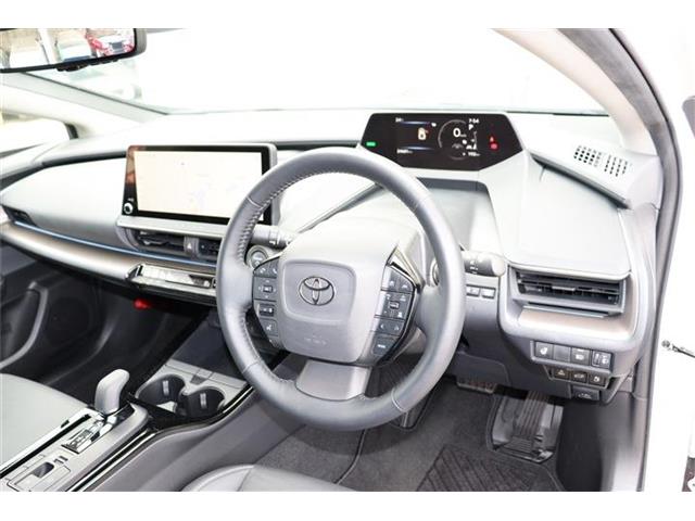 トヨタ プリウス ２．０ Ｚ R5年 (四国) 99