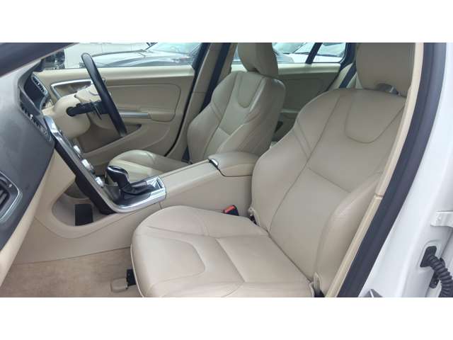 ボルボ クロスカントリー Ｔ５ ＡＷＤ ＳＥ ４ＷＤ H27年 (東北) 99